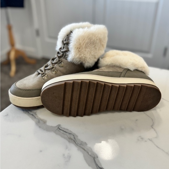 Women's Koolaburra by UGG Gray Boots Size 8 - Picture 4 of 7